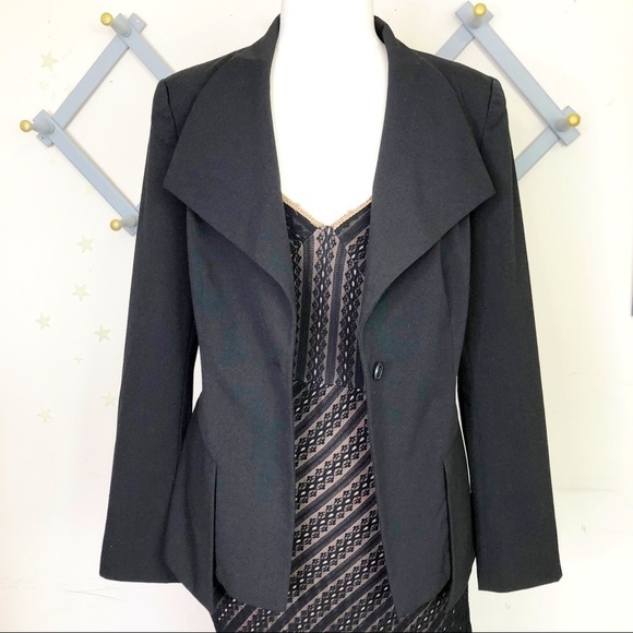 VENUS Black Tailored jacket - Picture 1 of 16
